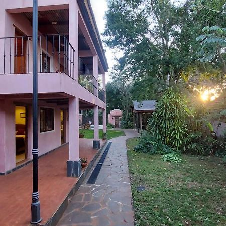 Rincon Escondido B&B 푸에르토이과수 외부 사진